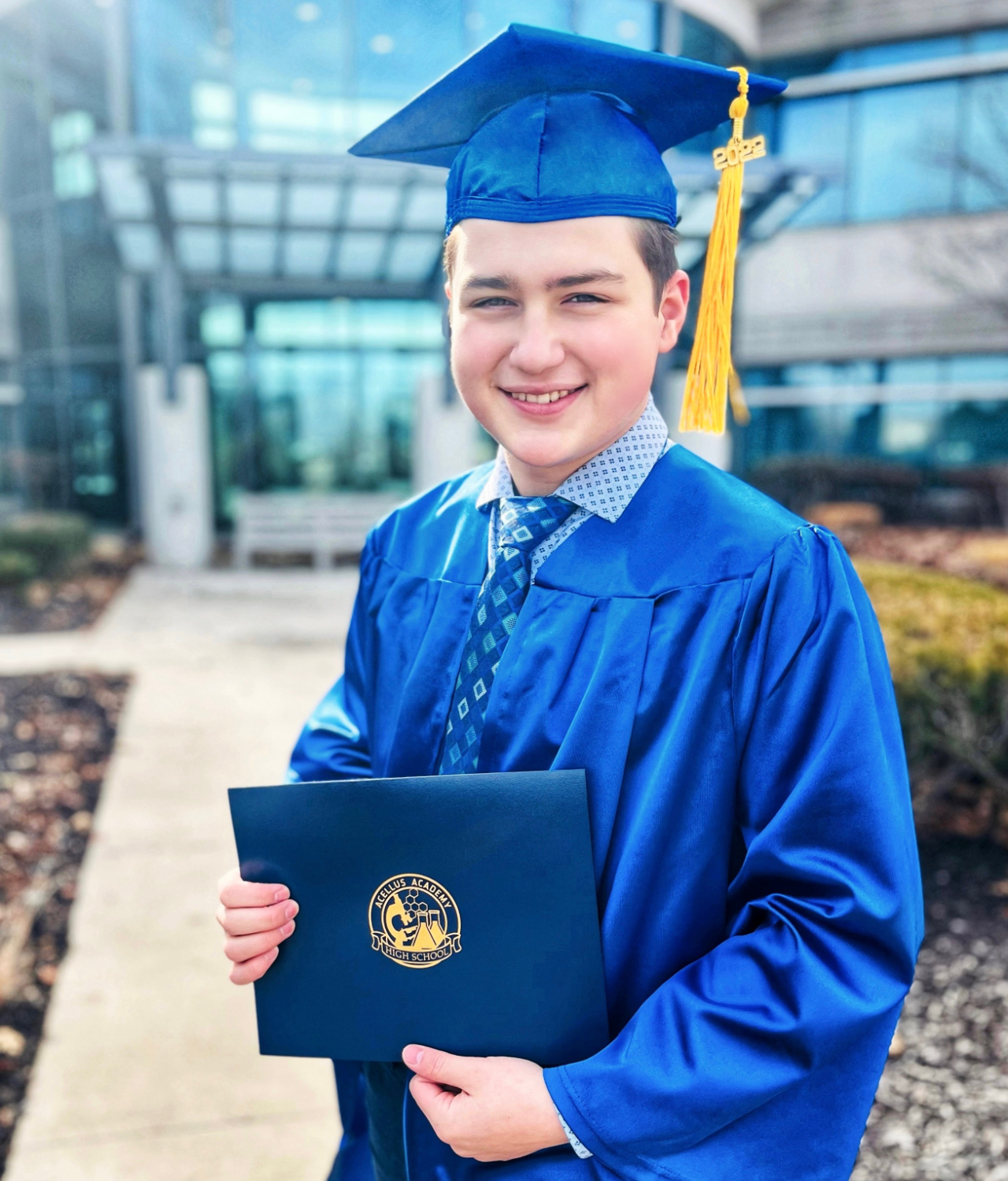 HD wallpaper: Man In Toga Holding Diploma, academic degree, cap, ceremony,  education | Wallpaper Flare